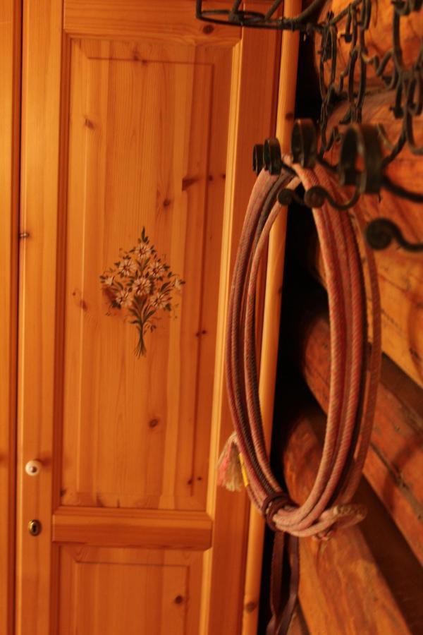 B&B Le Corone - Chalet Nel Bosco Cavalo Экстерьер фото